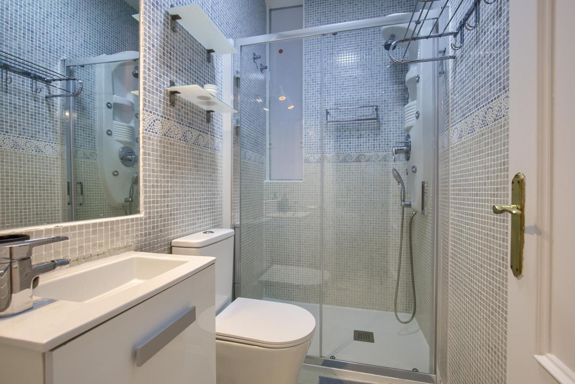 Great Apartment En Gran Via Madrid Luaran gambar
